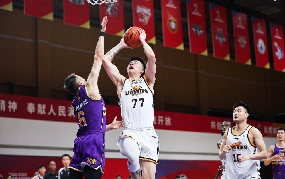 本场比赛数据方面也是给予巴伦西亚让步，不妨看好主胜打出。